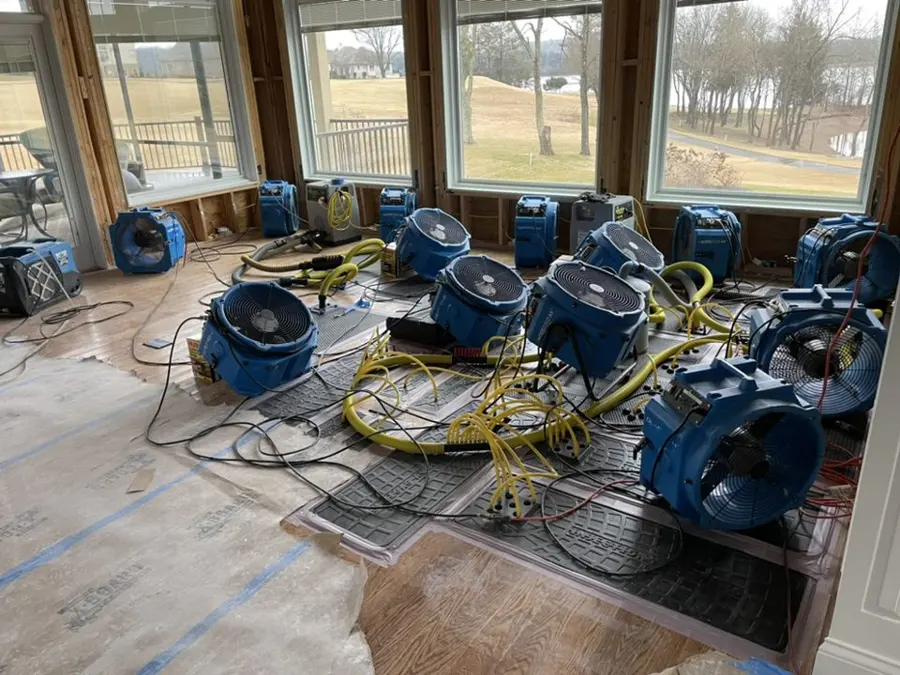 Structural drying equipment in a Des Plaines, IL home
